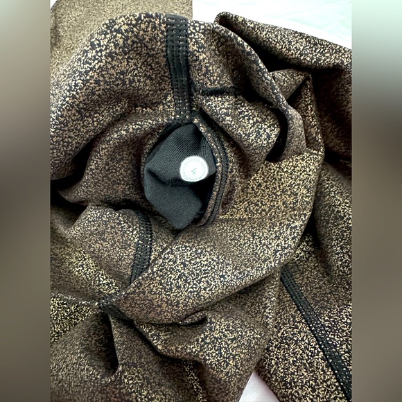 •LULULEMON-Metallic Leggings/4 - Picture 4 of 5